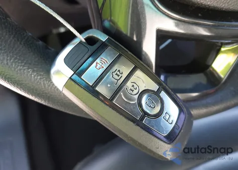 2019 Ford Explorer Xlt z USA, uszkodzony, nr VIN 1FM5K7D83KGA27725